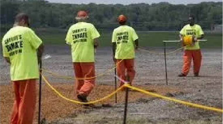 Winnebago County Jail inmate work crew program suspended — RRStar news image