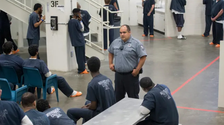 Safety concerns fuel Winnebago County Sheriff's fight for more jail officers — RRStar news image